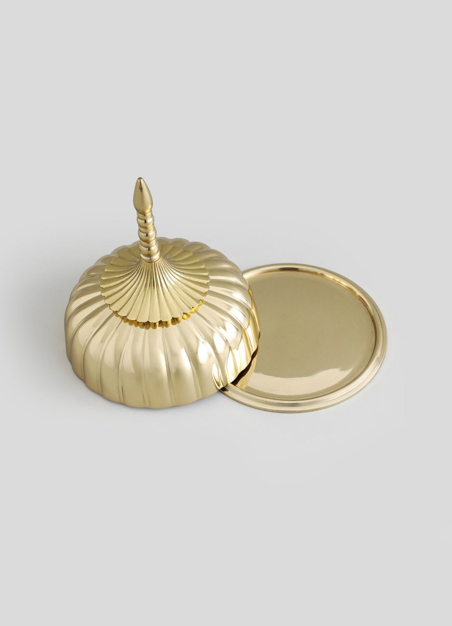 Cuenco con remate de oro Jaigarh