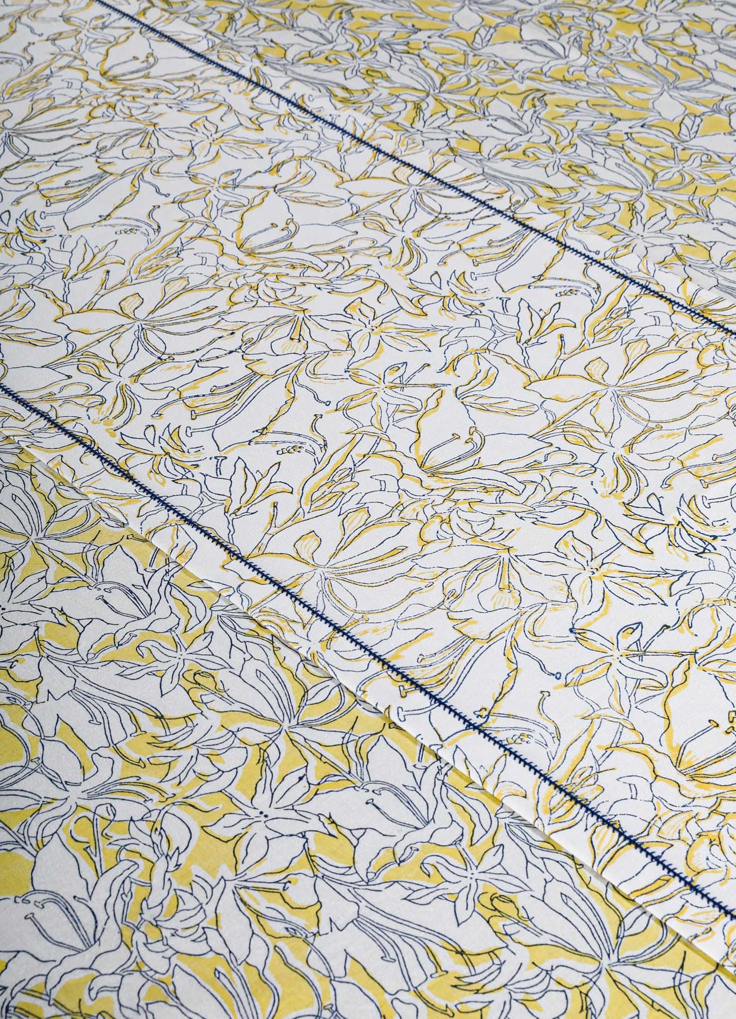 Spring Bouquet Yellow Runner