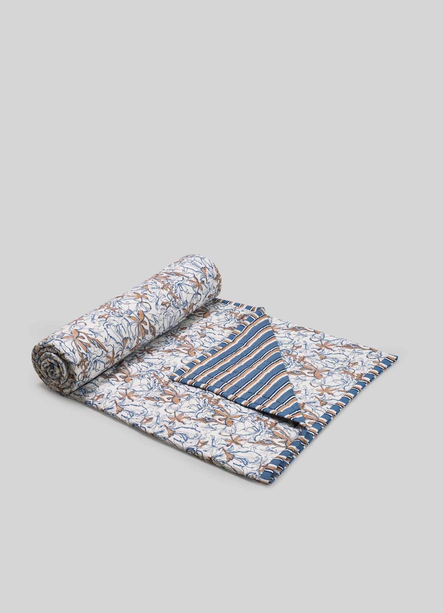 luxury quilt viya spring bouquet blue