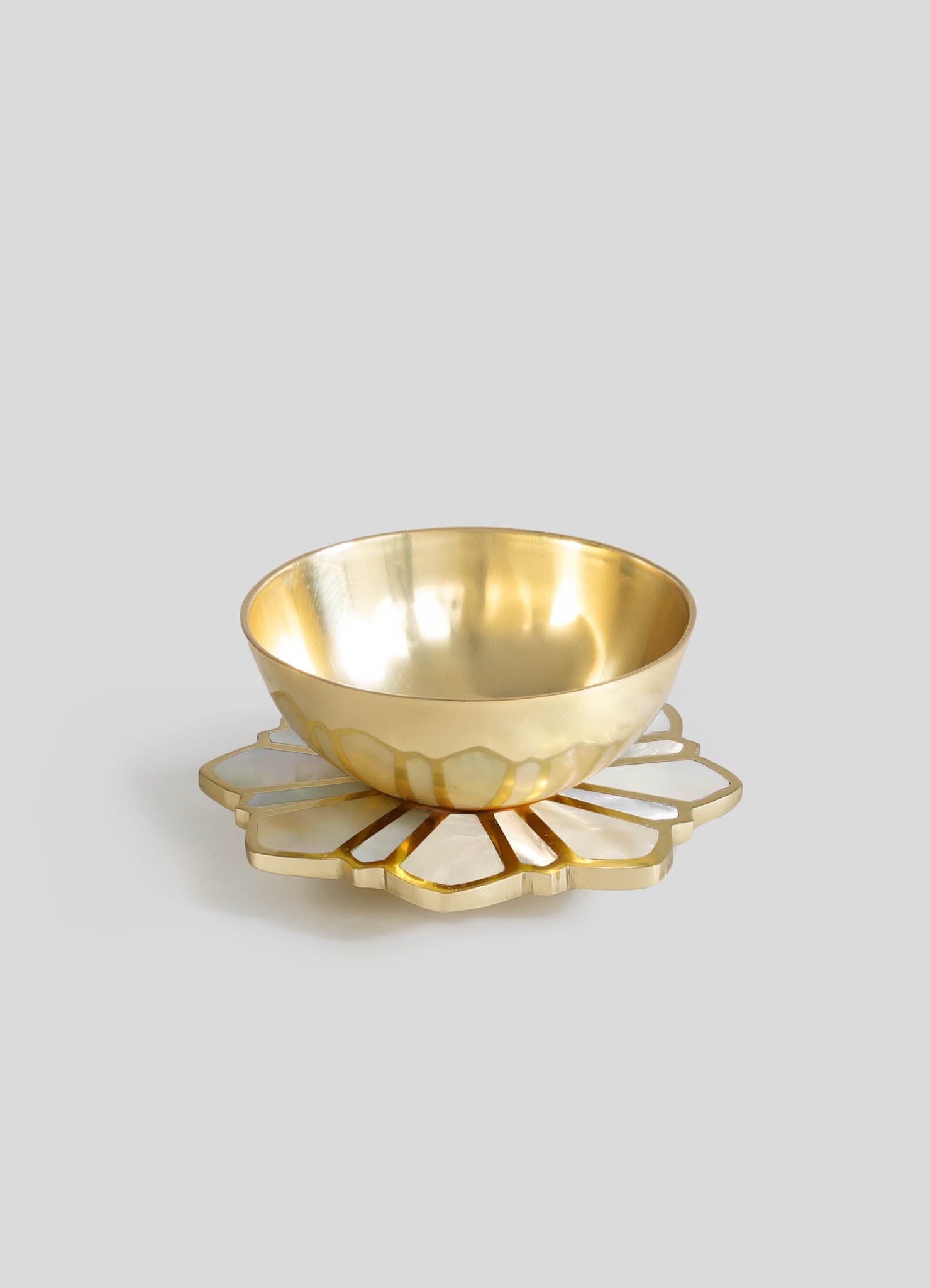 brass bowl big size white