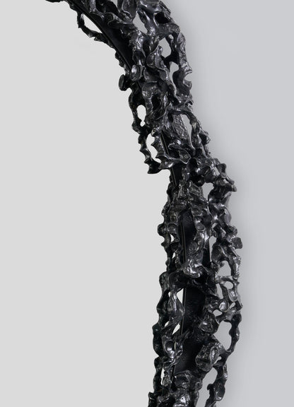 تحت مرآة بانيان الصغيرة