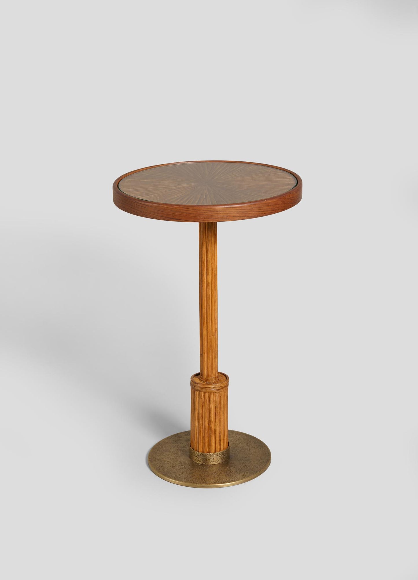 طاولة جانبية كبيرة من ليه