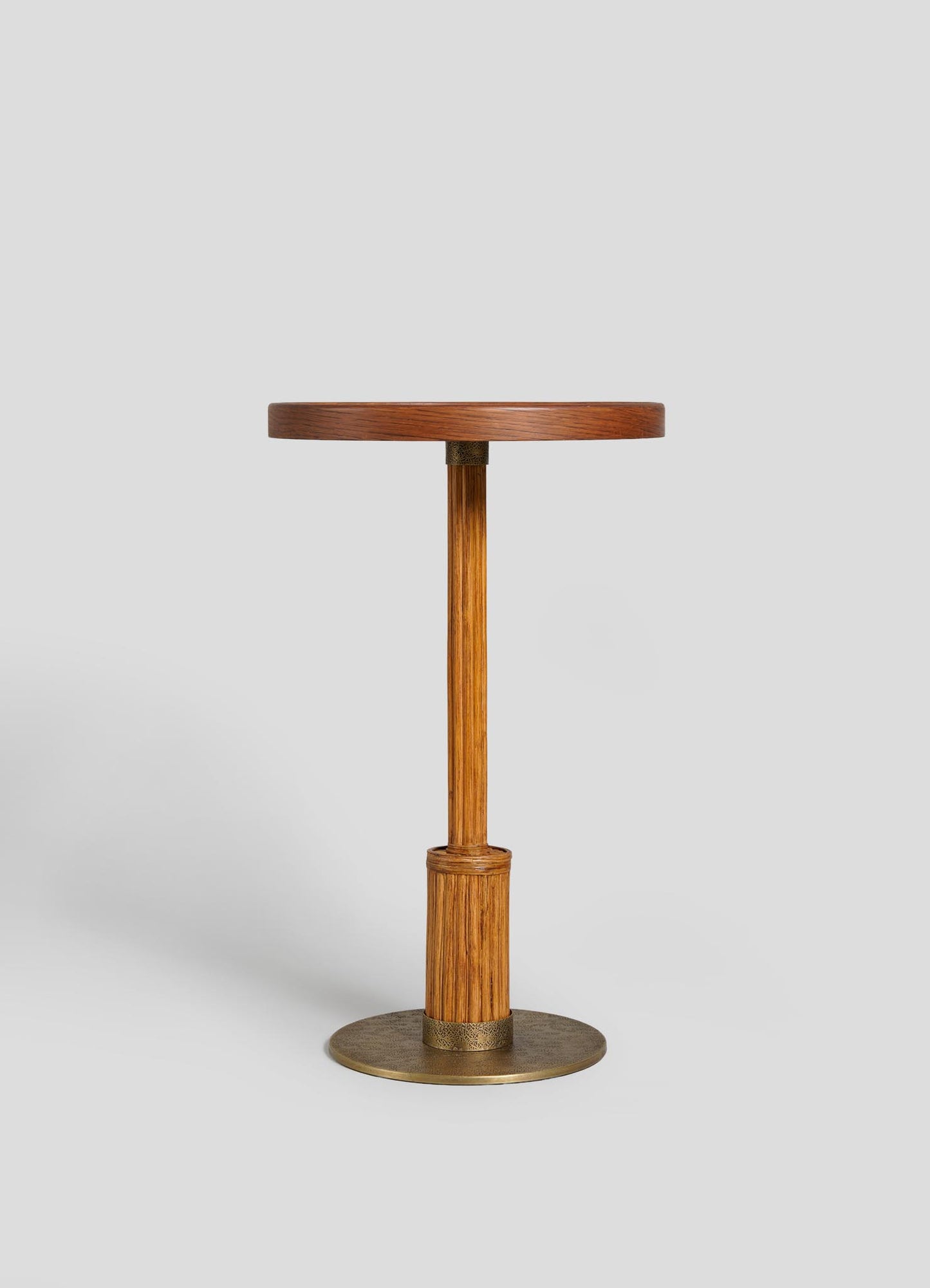 طاولة جانبية كبيرة من ليه